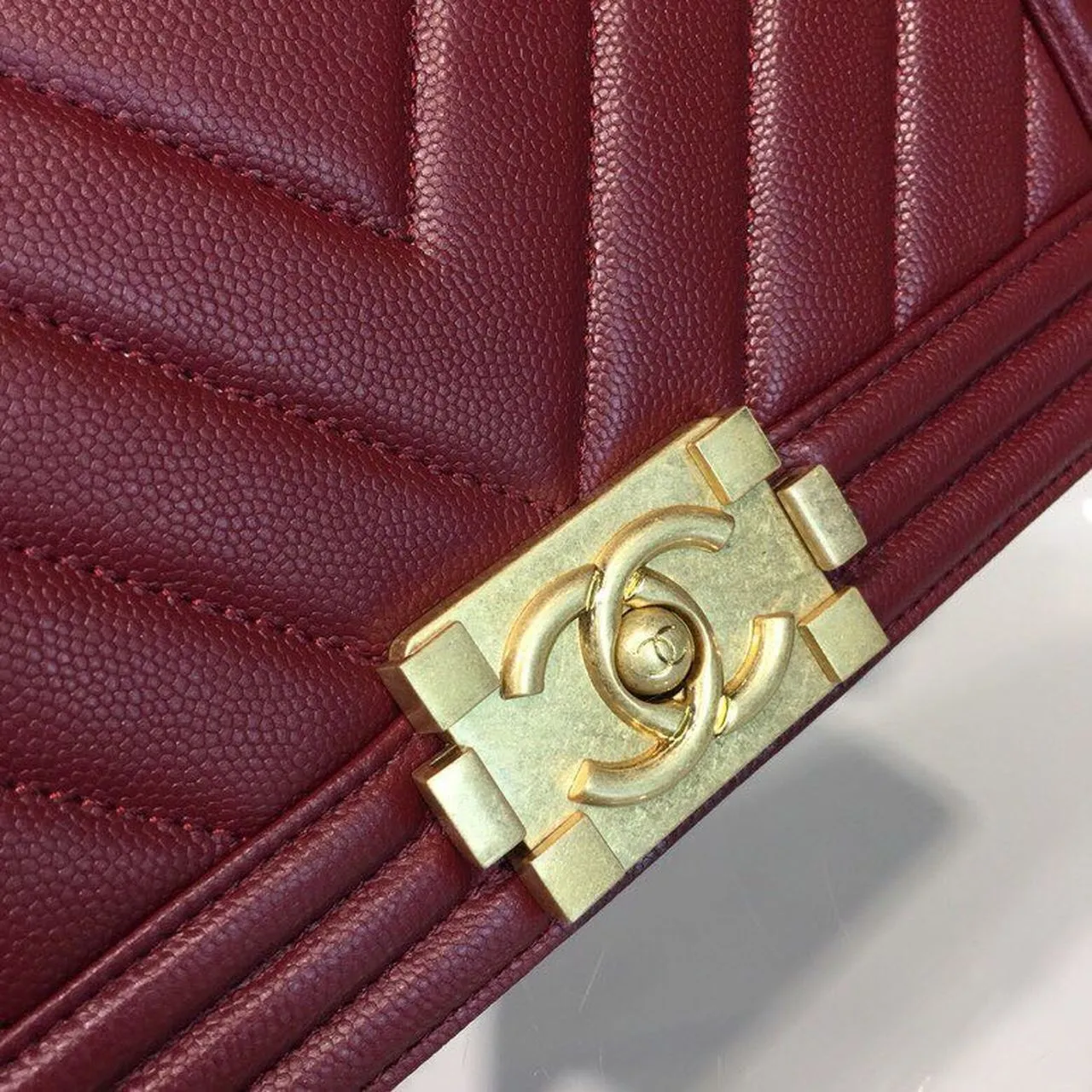 CHL Boy Handbag Gold Toned Hardware Burgundy For Women, Women&#8217;s Bags, Shoulder And Crossbody Bags 9.8in/25cm A67086