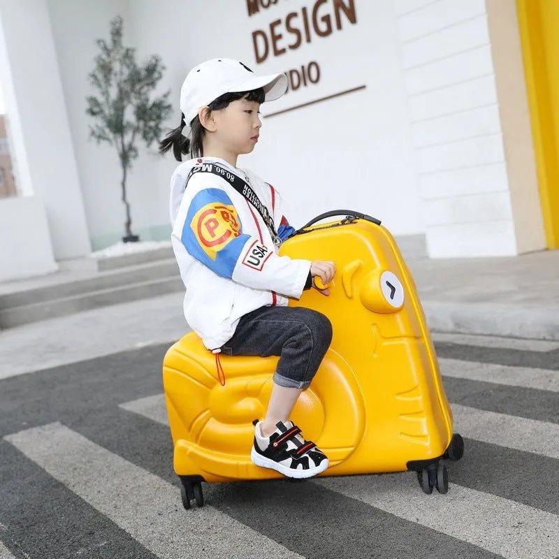 LovelyRLovely Children Sit On Suitcase