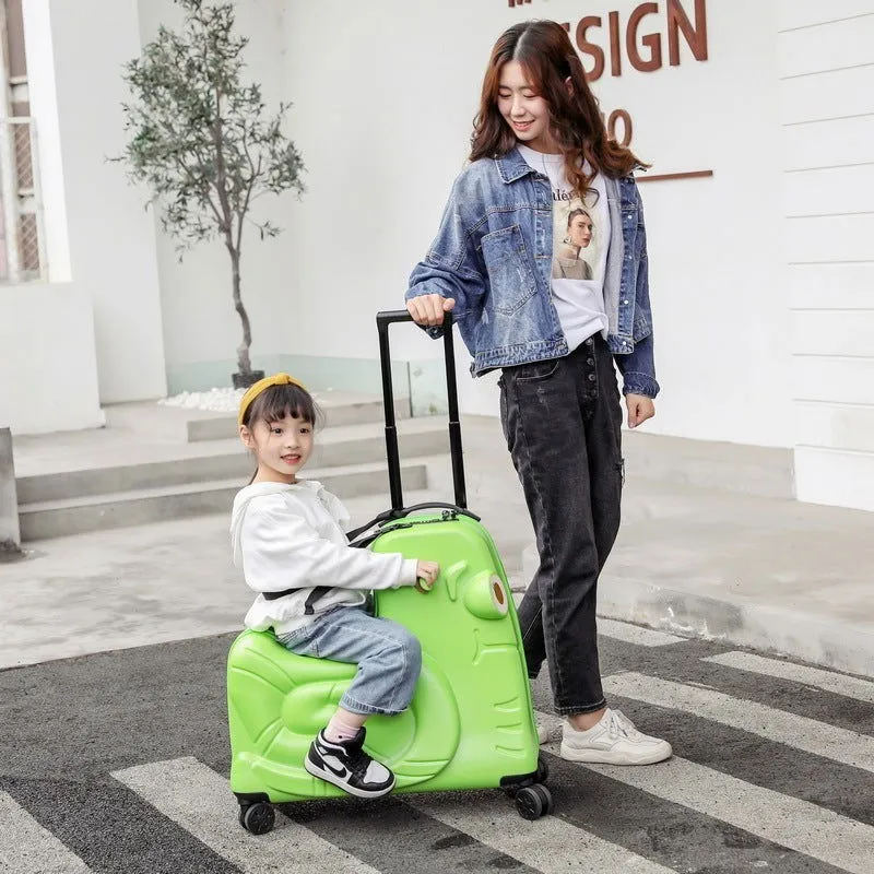 LovelyRLovely Children Sit On Suitcase