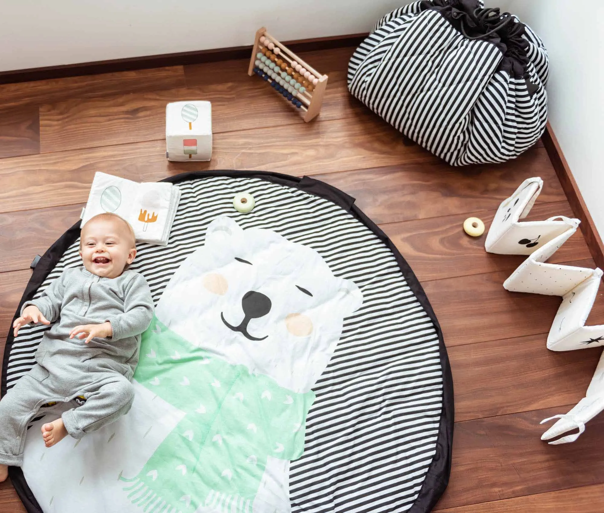 Polar bear baby playmat - bag