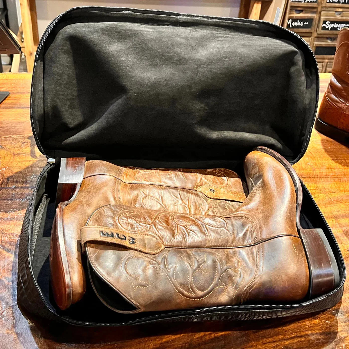 TEXAS WEEKENDER DUFFLE & BOOT BAG - GATOR TEXTURE-REPUBLIC BOOT CO